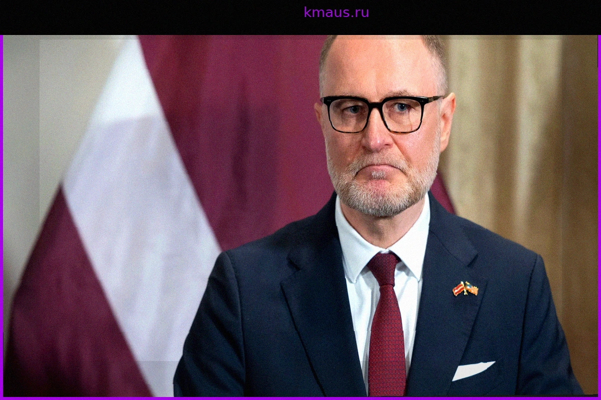 Министр обороны Латвии подал в отставку на фоне украинского конфликта